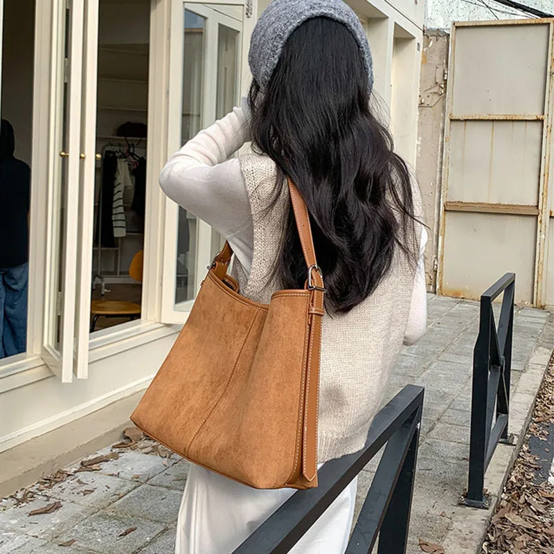 

Новая осенне-зимняя сумка-ведро из искусственной замши с матовой текстурой, сумки на плечо для женщин, кошельки и сумки для покупок в стиле ретро