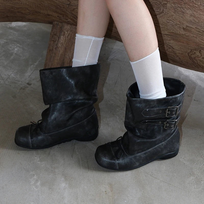 الشقق النساء حذاء من الجلد مصمم الازياء فاسق أحذية الشتاء امرأة تشيلسي الأحذية 2025 الاتجاه الجديد مشبك المصارع دراجة نارية بوتاس