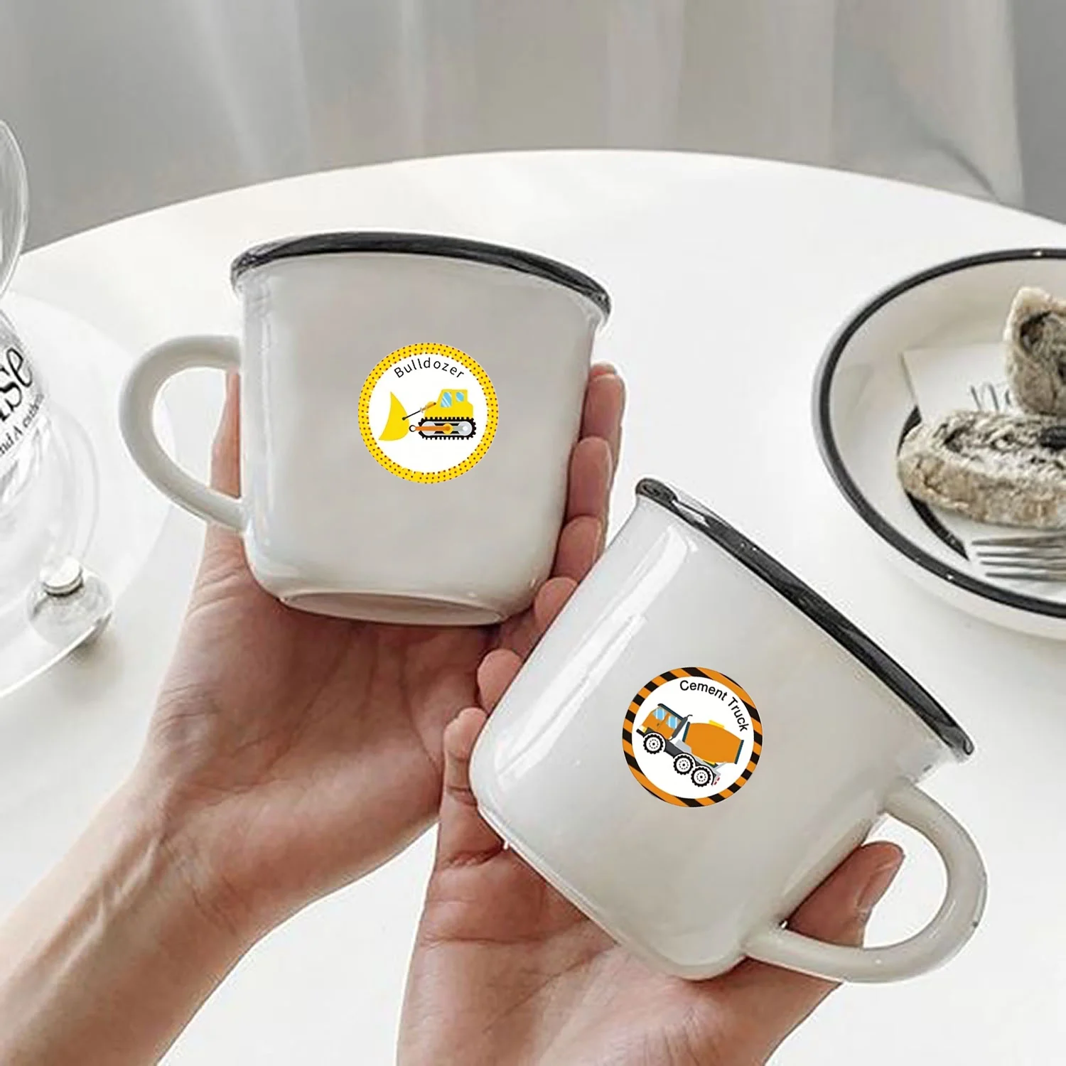 1Roll(500Pcs) Various Cartoon Engineering vehicle Stickers 1 Designs Decals Teacher Reward Labels School Supplies Gift Package