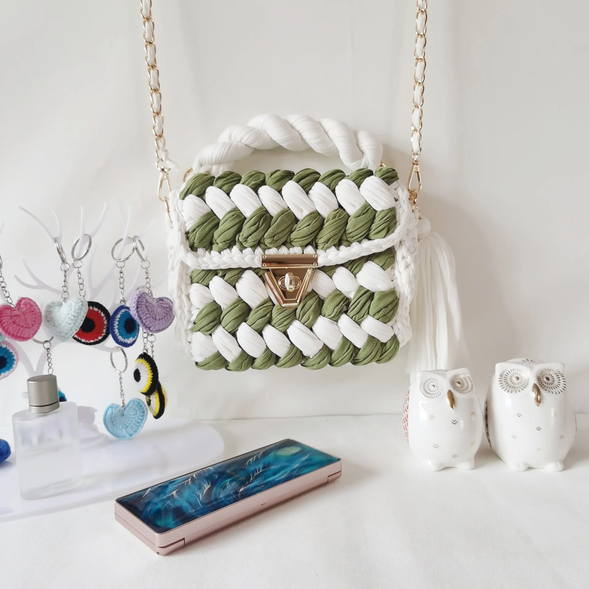 手織りヒョナと同じ完成品、布ストリップバッグ、レディースメッセンジャーバッグ、チェーンハンドバッグ。