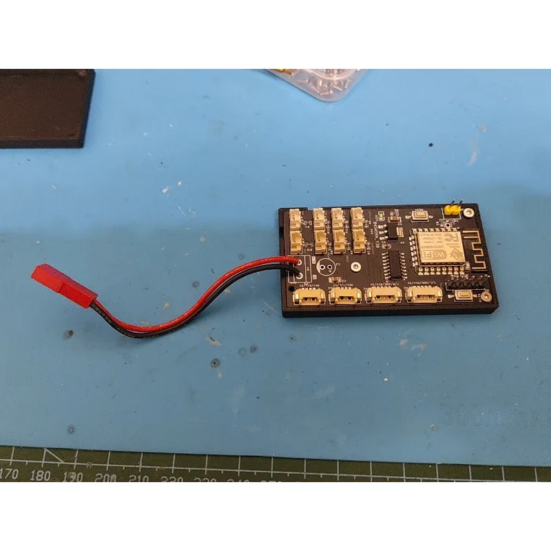 

Модель расширения беспроводной световой группы для 1/14 Tamiya RC Самосвал SCANIA 770S R620 VOLVO 750 Mercedes-Benz ACTROS 3363 MAN Part