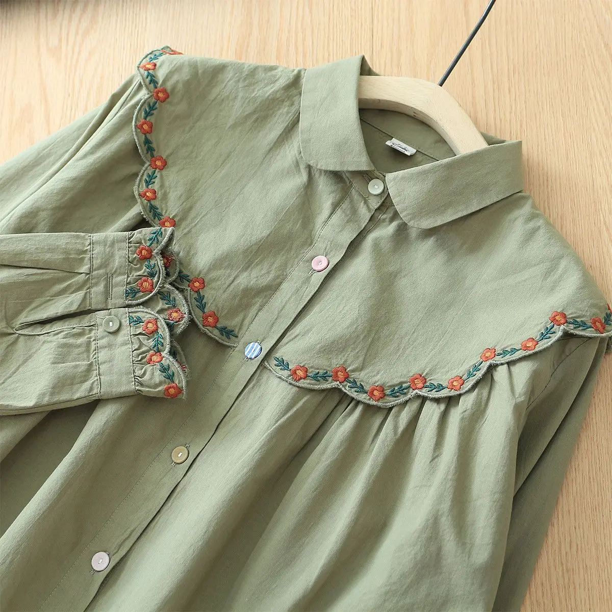 

Рубашка с вышитыми цветами и волнистым краем для женщин, весенне-летний хлопковый топ для создания элегантного образа