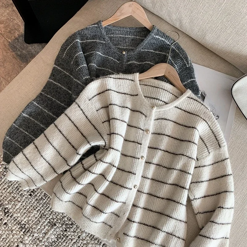

Vintage Striped Single Breasted Knitted Women's Cardigan 2025 New Autumn Winter Long Sleeve O-neck Loose Sweater Female