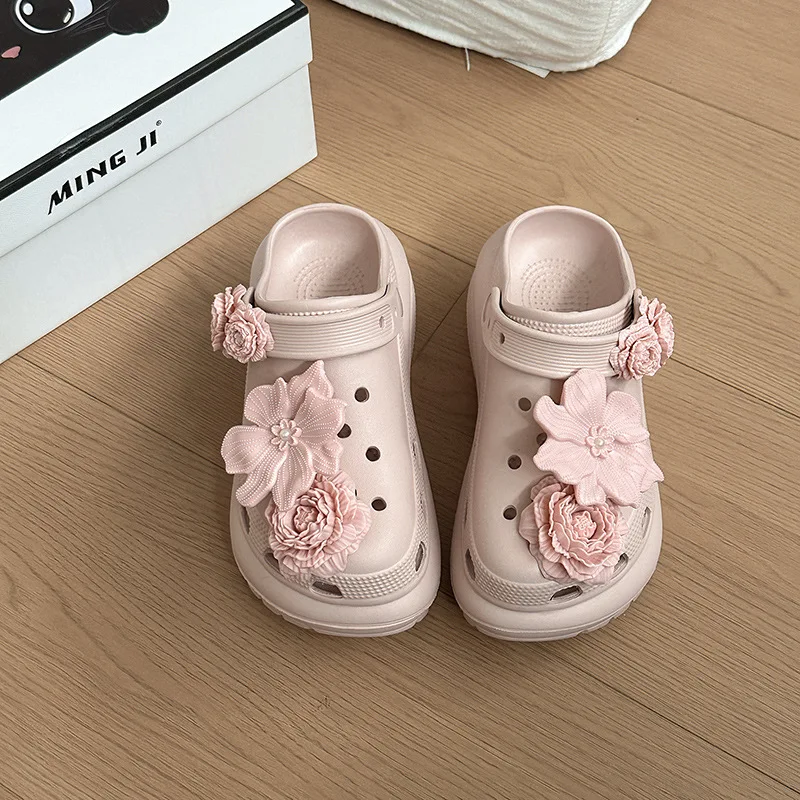 Fashionable and Versatile Casual Floral Women's Slippers.Summer New Design.Stylish and Versatile Classic Outerwear Flip-flops