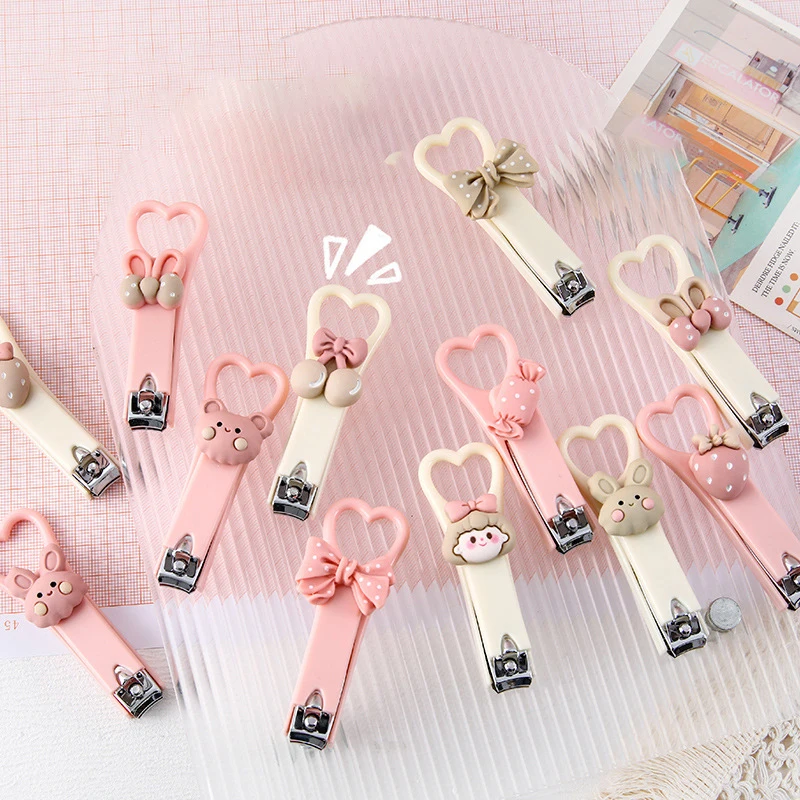 Cartoon Love Nail Clippers Cute Mini Nail Clippers Household Anti-splash Folding Nail Clippers Manicure Manicure Clippers