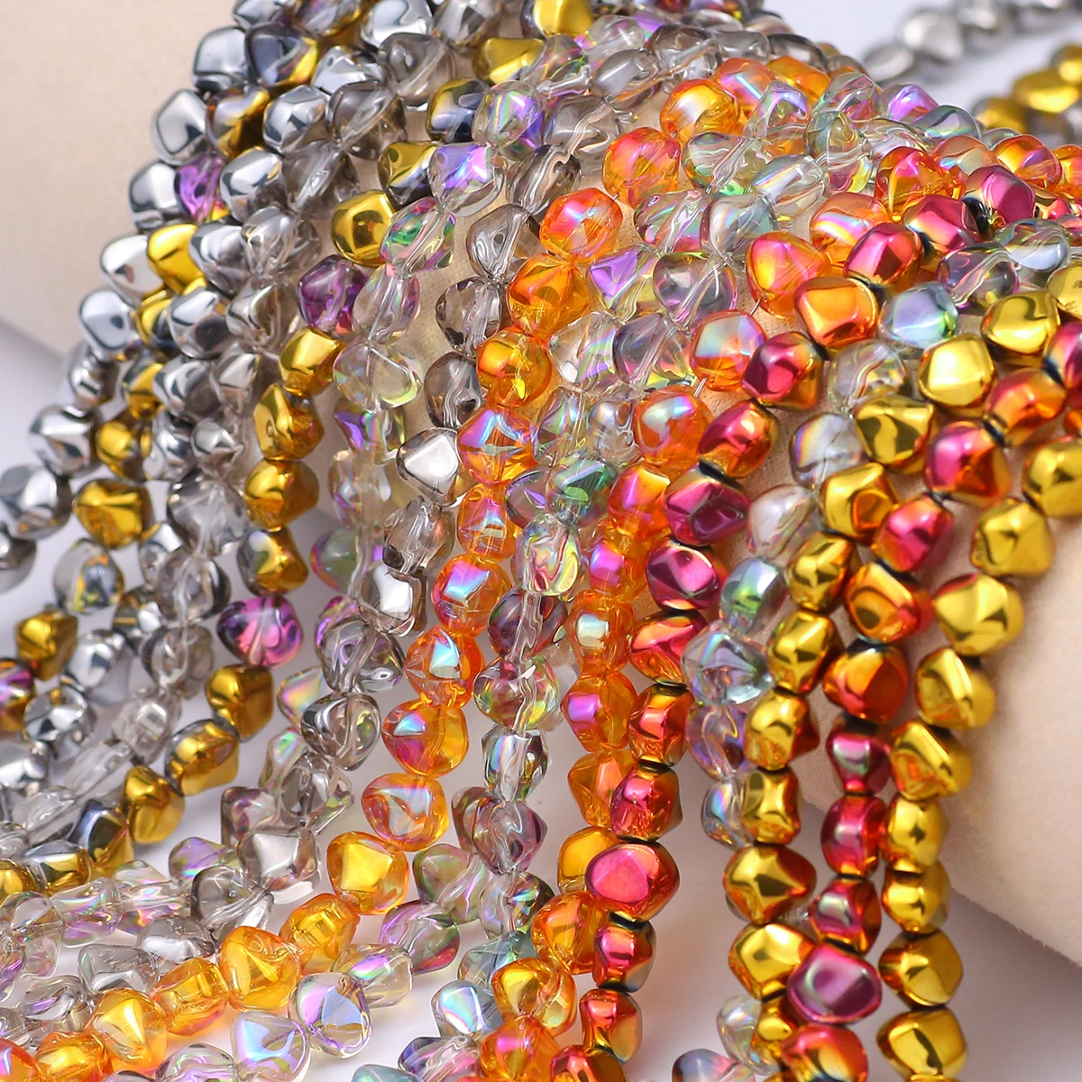 6*8mm 47 Stück Glas-Halbstreifen, mehrfarbige, unregelmäßig geformte Kristallsteine für DIY-Halsketten, Armbänder und Accessoires