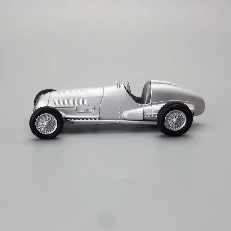 Welly toy car model 1937 Mercedes-Benz W125 classic car pull back living room room tabletop ornament