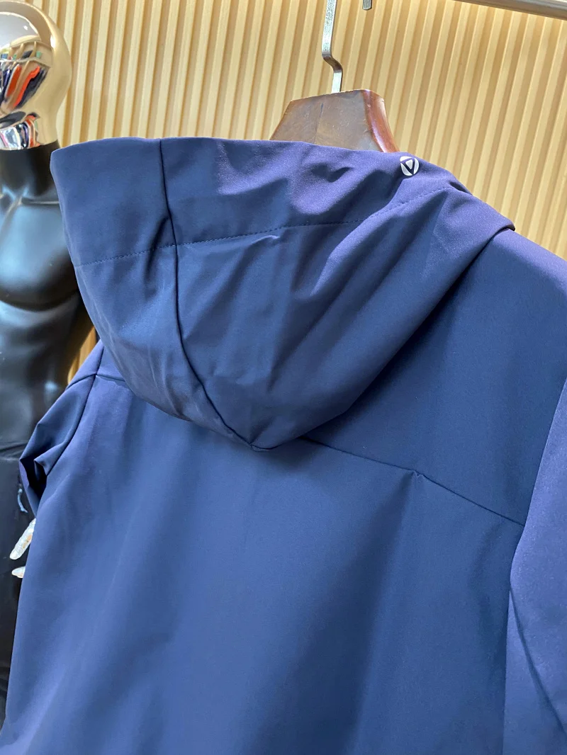 

Men's Outdoor Casual Hooded Jaet Breathable Windproof Waterproof Wear-resistant Spring Autumn Polyester Fiber Long Sve