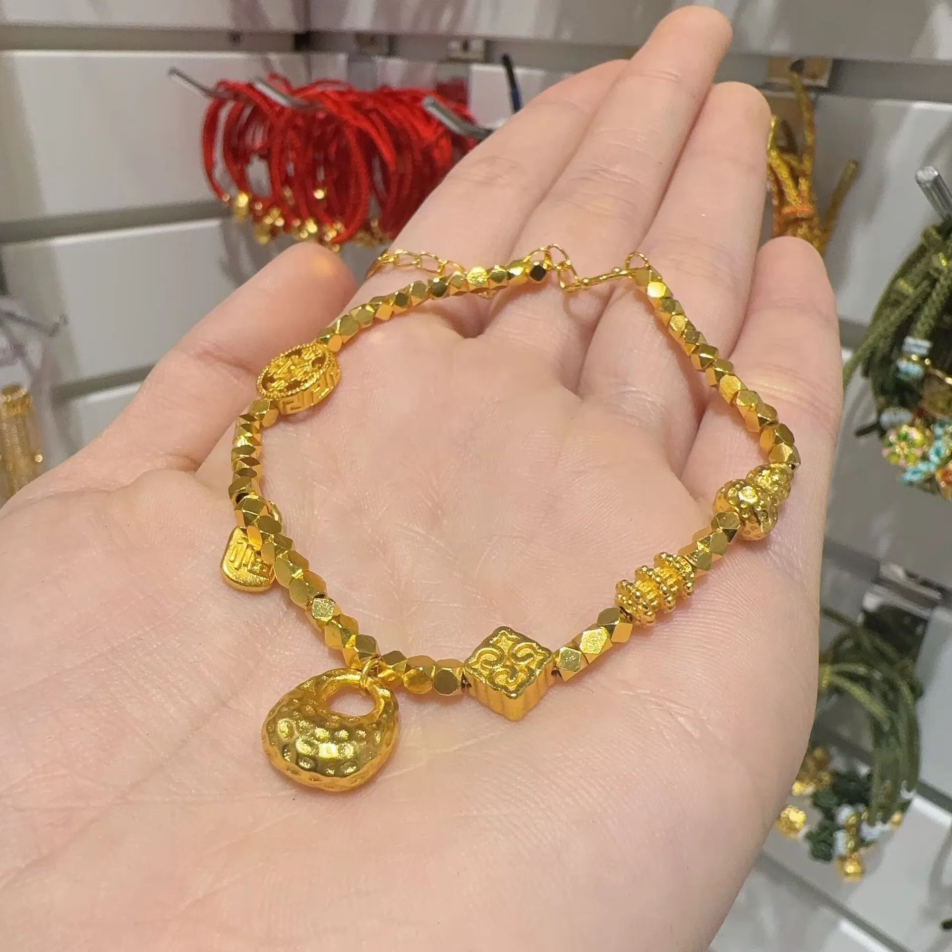 

Plated With Genuine Gold Strong Preservation Sand Hammer Pattern Lump Gourd Women s Broken Few High End Temperament Girls Gift