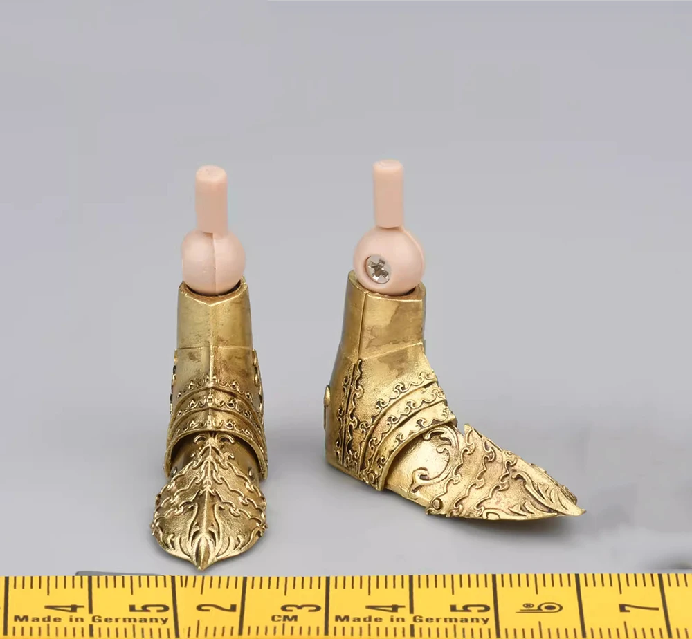 

1/6 POPTOYS ALS020 The ERA of Europa War Guard Brianna Female Lionheart Alloy Material Solid Long Pointed Shoe Boot For 12" Doll