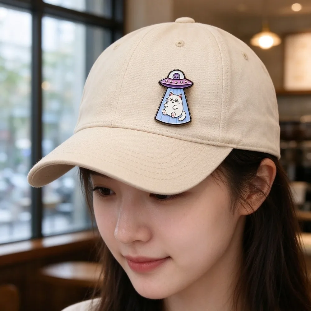 UFO Cat Enamel Pin Cartoon Alien Spaceship Brooch Lapel Pins Badge for Backpack Jacket Clothing Decorative Jewelry Gift Decor