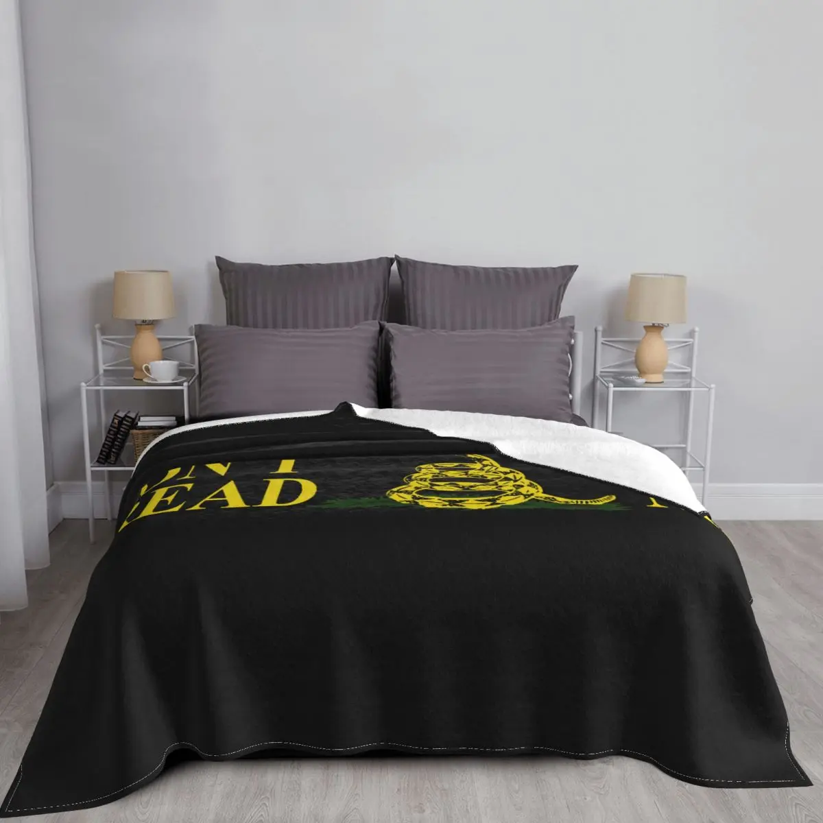 DONT TREAD ON ME GADSDEN FLAG Blanket Coral Fleece Plush All Season Breathable Thin Throw Blankets for Home Couch Bedding Throws