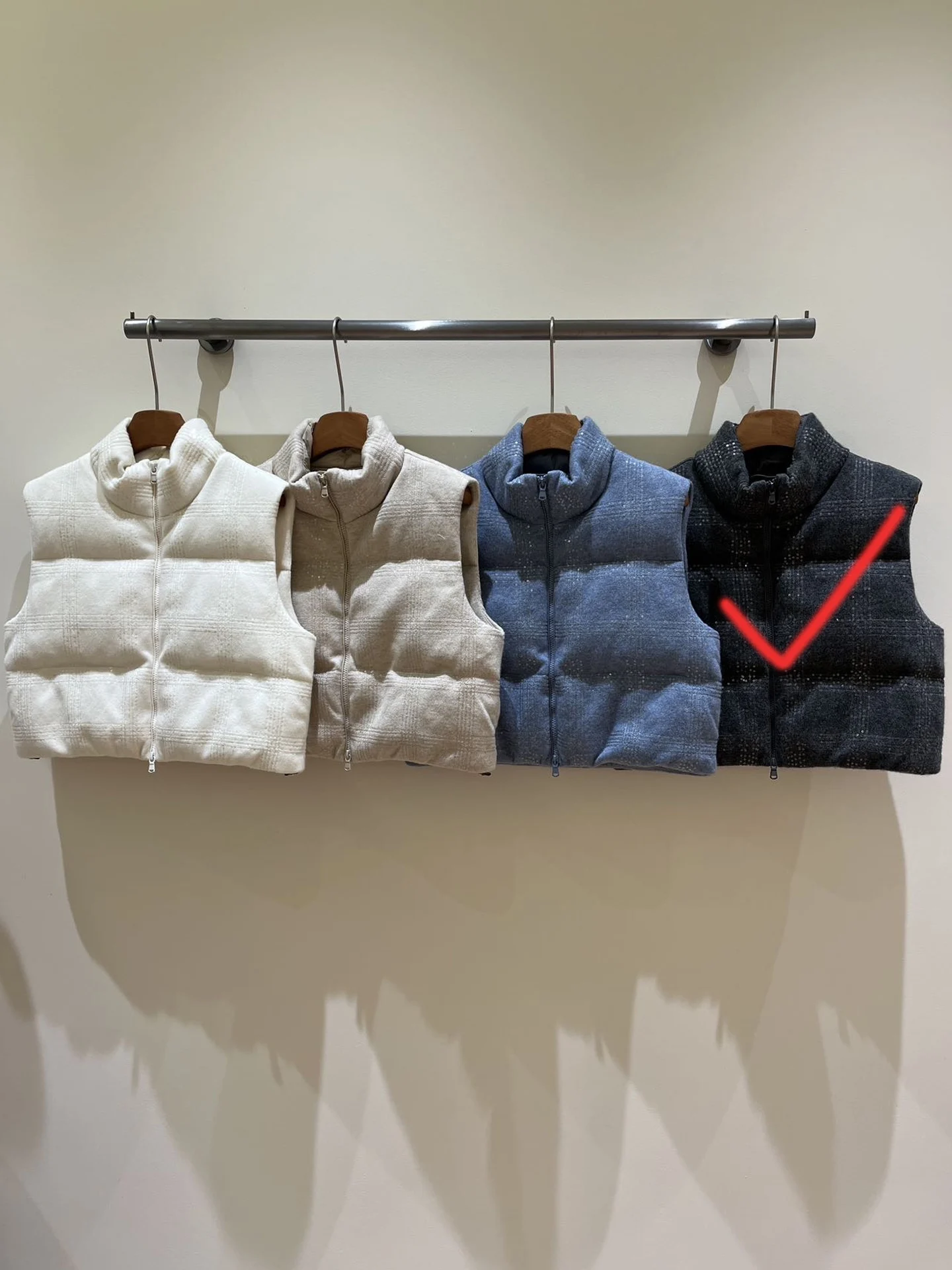 New Winter Style, High-Quality Cashmere And Wool Fabric, Goose Down Vest For Women, 2026