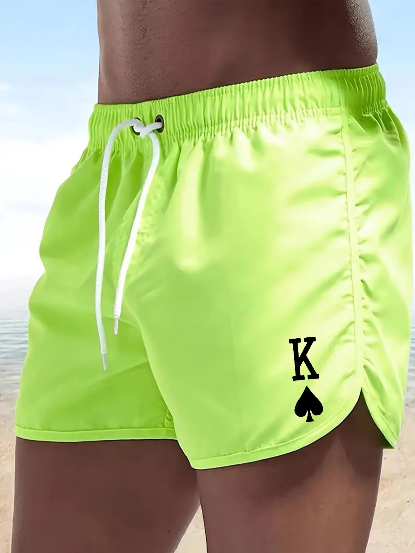 กางเกงขาสั้นพิมพ์ลายผู้ชาย ปี 2025 แฟชั่นกางเกงออกกำลังกาย ระบายอากาศ กางเกงชายหาด กางเกงว่ายน้ำ แห้งเร็ว สำหรับเล่นเซิร์ฟในฤดูร้อน