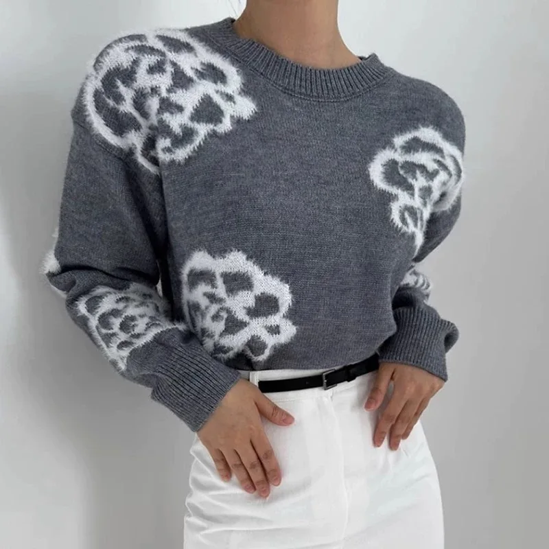 Clothland Women Sweet Flower Knitting Sweater O Neck Long Sleeve Pullover White Black Outwear Tops Mujer HA571