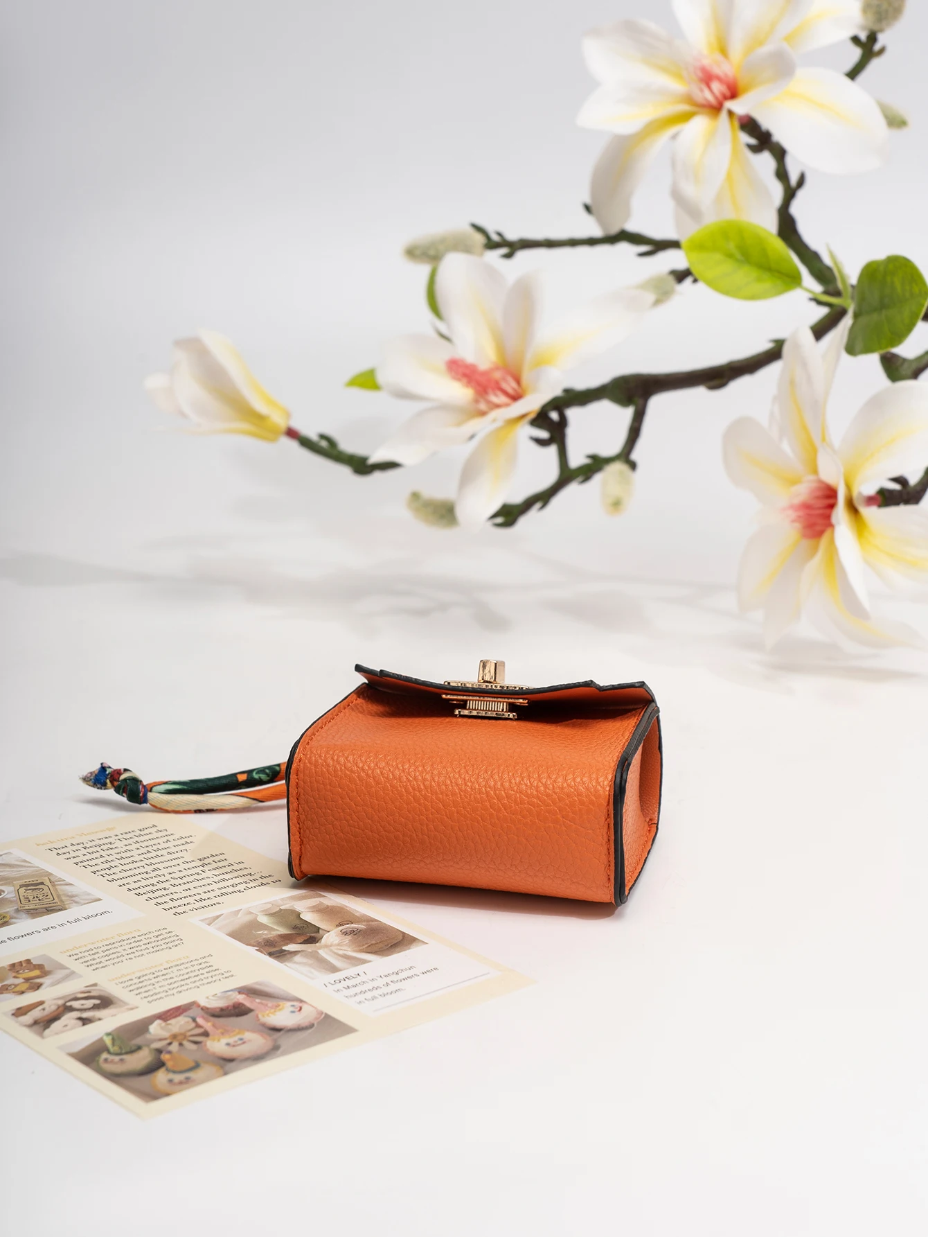 New style Mini House Small Bag Handheld Portable Hand Rope Bluetooth Earphone Bag Zero Wallet Multi functional Small Bag view 3