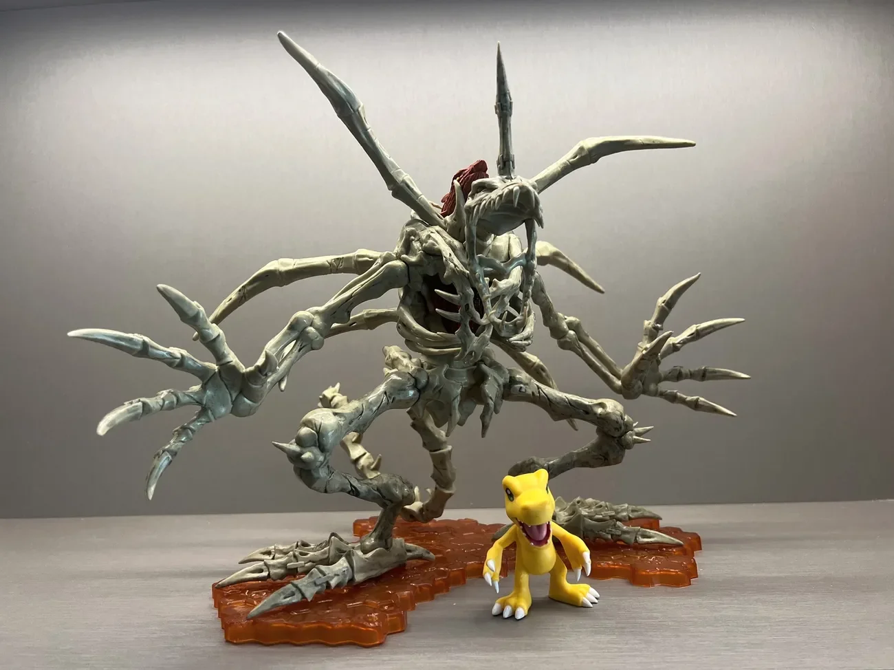 

Digimon Adventure 25cm Greymon Skullgreymon Mechanical Variant Battle Scene Statue Collectible Figure Model Ornament Doll Toy