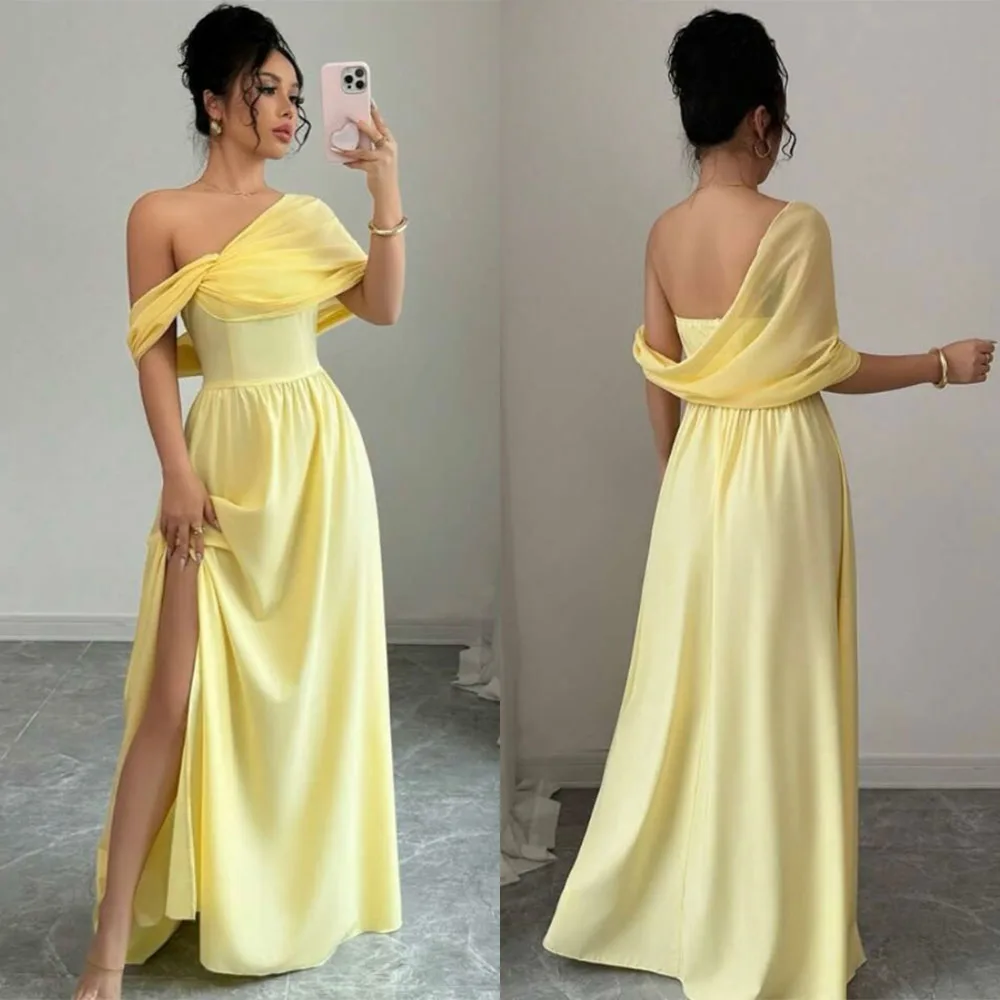 

High Quality Customized Strapless Backless Floor Length Yellow Sleeveless Pleat High Fork Kleider Damen Elegant Robes De Soirée