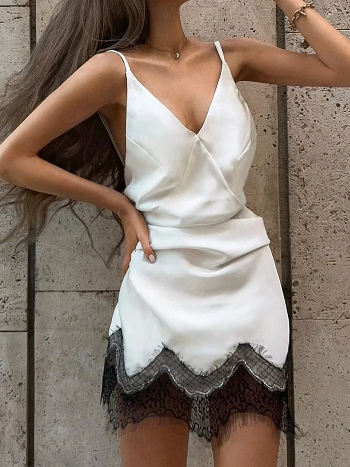 

Summer New Sleeveless Hollow Out Party Dress Temperament Slim Fashion Commute Short Dresses Sexy Lace V-neck Halter Mini Dress