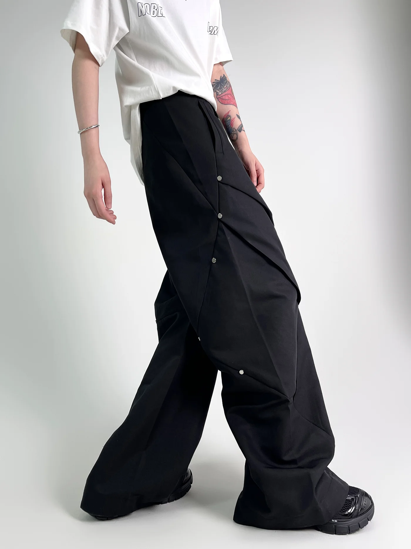 27-46 New Men Women's Clothing Riveted Decorative Pleated Casual Pants Trousers Lovers Plus Size Singer Costumes