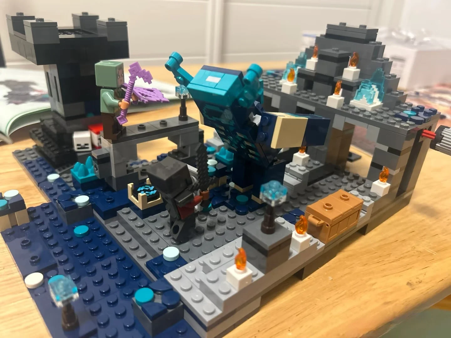 متوافق مع 21246 Minecraft Dark World Wars: ألعاب مكعبات البناء من Guardian Sword Outpost