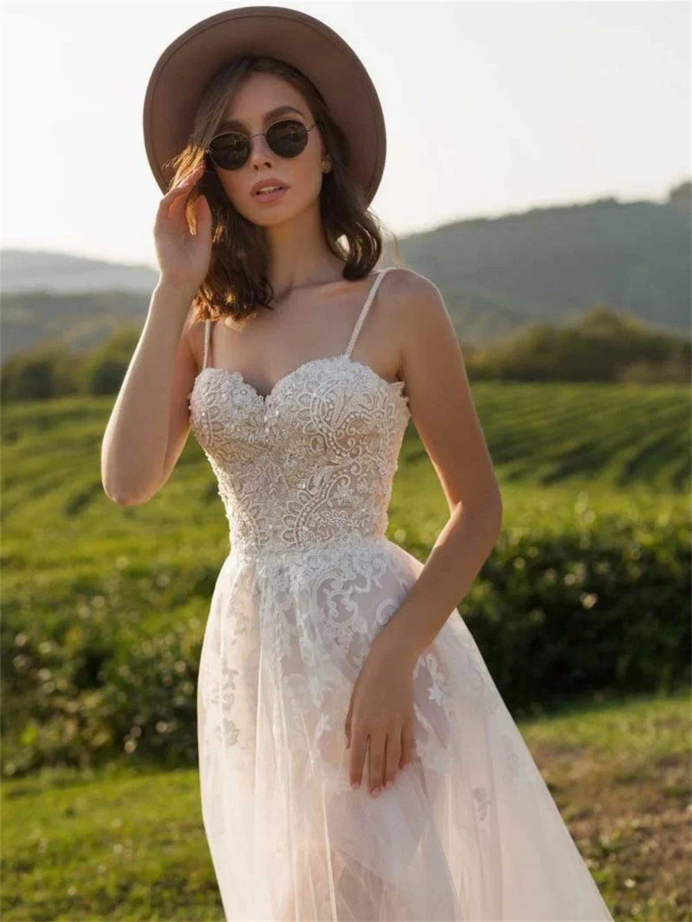 Stylish Bohemian Princess A-Line Tulle Applique Wedding Dress Sexy Sweetheart Italian Halter Halter Bridal Dress 2025 Customized
