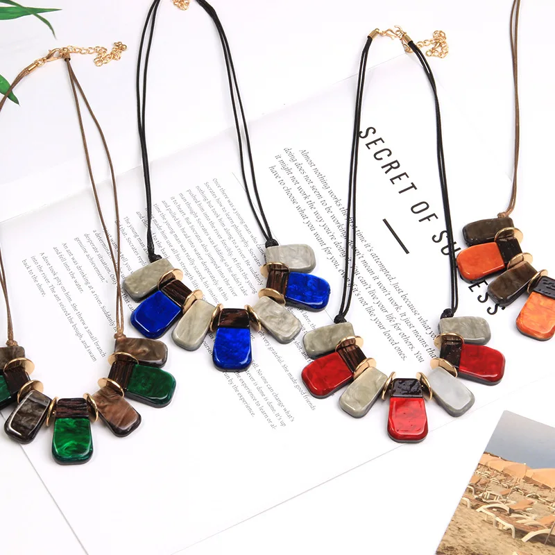 DIY accessories New light luxury acrylic geometric resin necklace, short high-end collarbone chain, women's fashion design penda