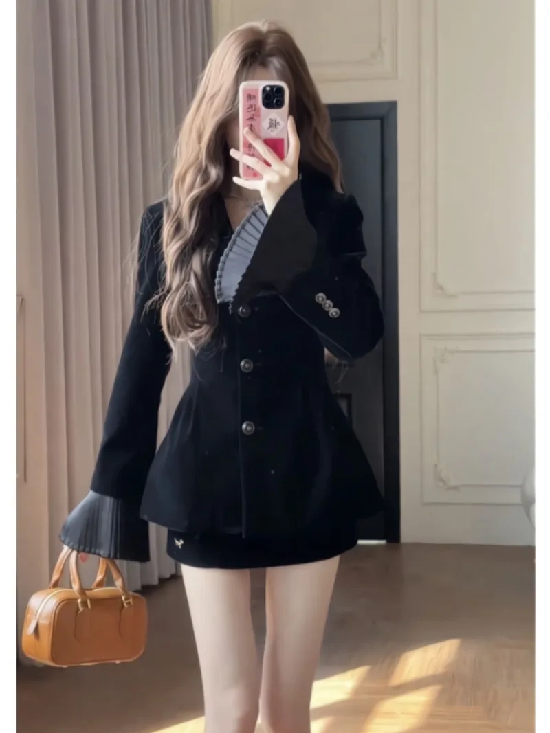 Design Sense: Autumn Waist Cinching Slimming Black Velvet Suit Jacket+pure Desire Half Body Skirt Pants Two-piece Set