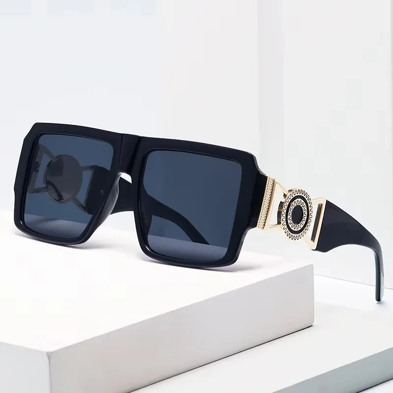 

Fashion Vintage Luxury Big Square Sunglasses For Men Women Brand Design Outdoor Sports Cool UV400 Black Sun Glasses Eyewear 2025