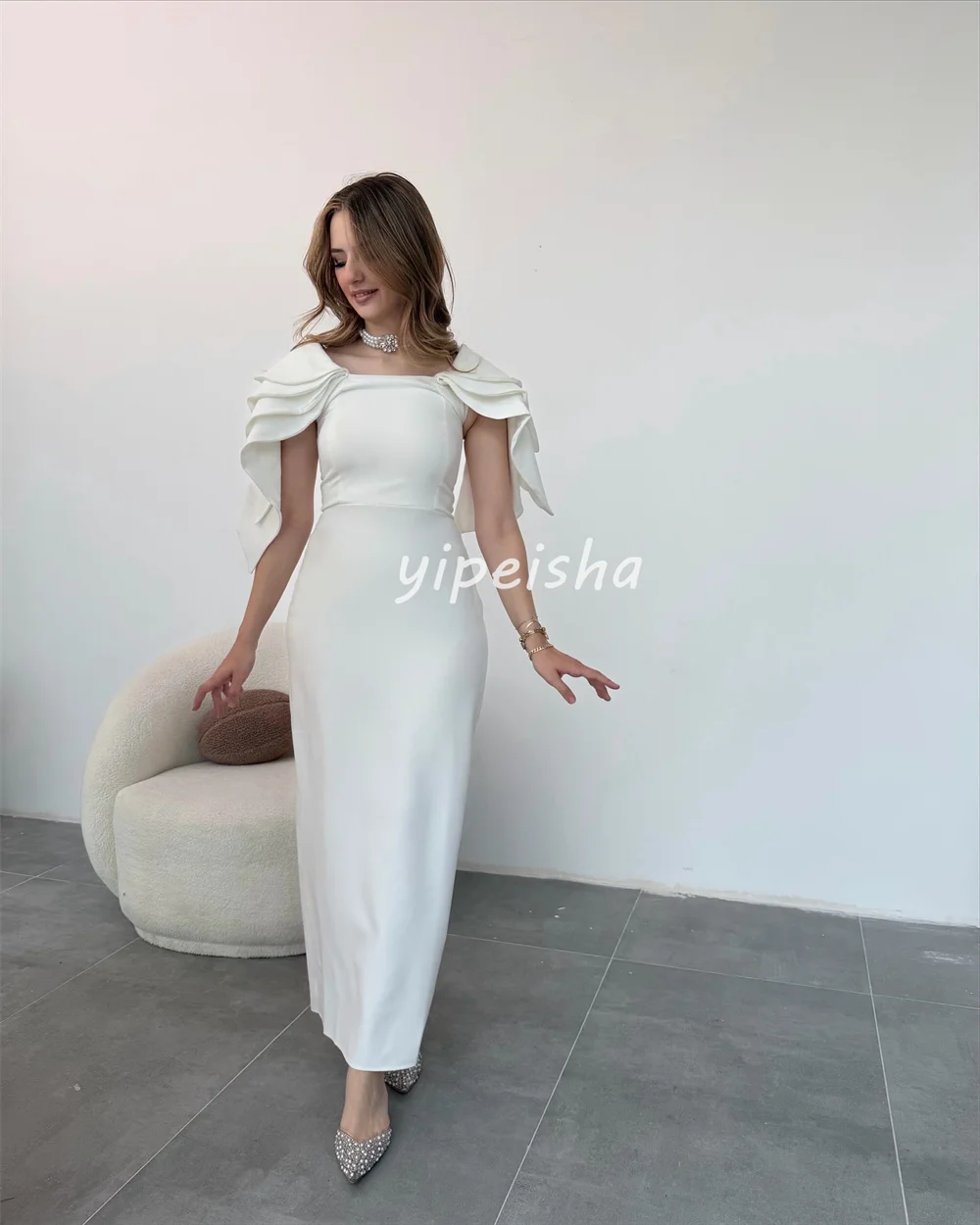 أزياء مخصصة الرسمية جيرسي الطية المتدرج مستقيم ساحة الرقبة فساتين متوسطة الطول فساتين مناسبة مخصصة رائعة ذات جودة عالية