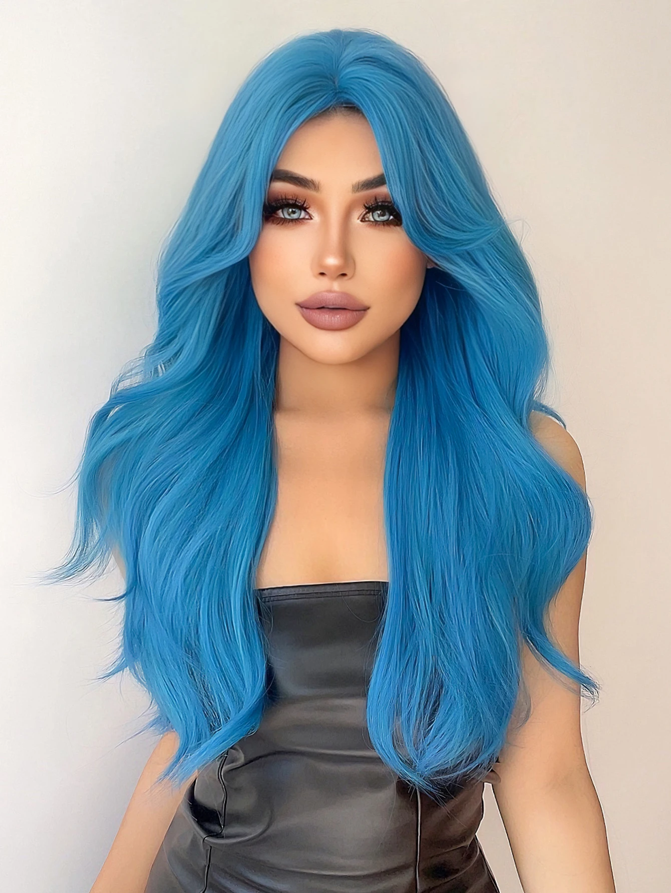 28Inch Sea Blue Color Synthetic Wigs Middle Part Long Natural Wavy Hair Wig For Women Cosplay Drag Queen Party Heat Resistant