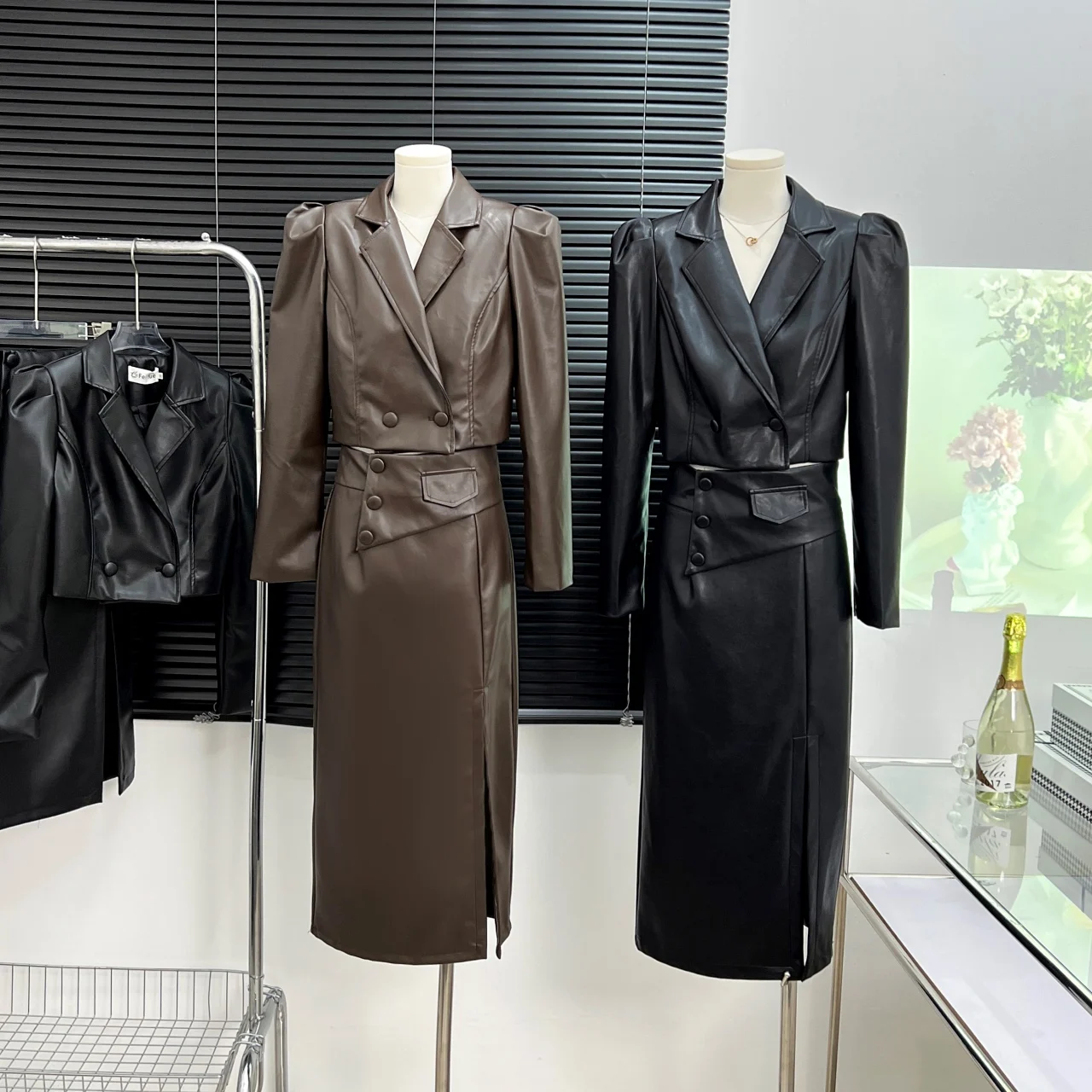 Streetwear Vintage Leather Dress Set Solid Color Korean-style Bubble Long Sleeve Design Sense Skirt Suit Slim-fit Sexy Suit