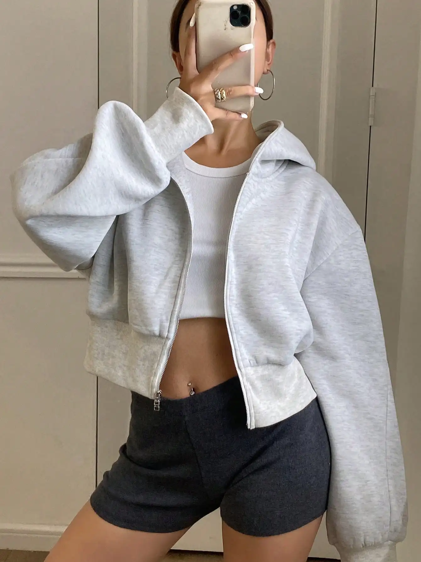 

Women's Cropped Zip-Up Hoodie with Dropped Shoulder and Long Sleeves