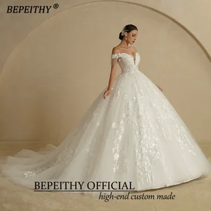 Benutzerdefinierte Bepeithy aus Blumenärmel ohne Schulterprinzessin Hochzeitskleid 2022 für Frauen billig online mit Volio-Lace Hochzeitsdeck 12 Hauptverkaufskleider Braut Outlet - №3