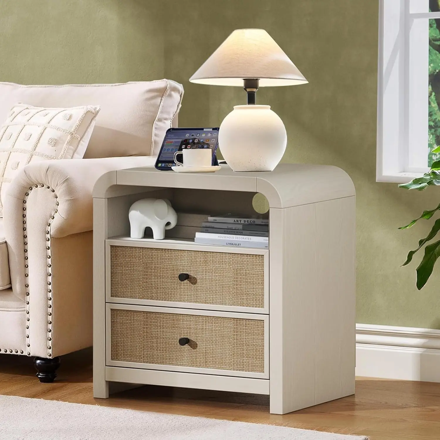 

Прикроватная тумба из ротанга, 23,6 дюйма, с вместительным хранилищем, в стиле бохо, с зарядной станцией, утолщенная, изогнутая