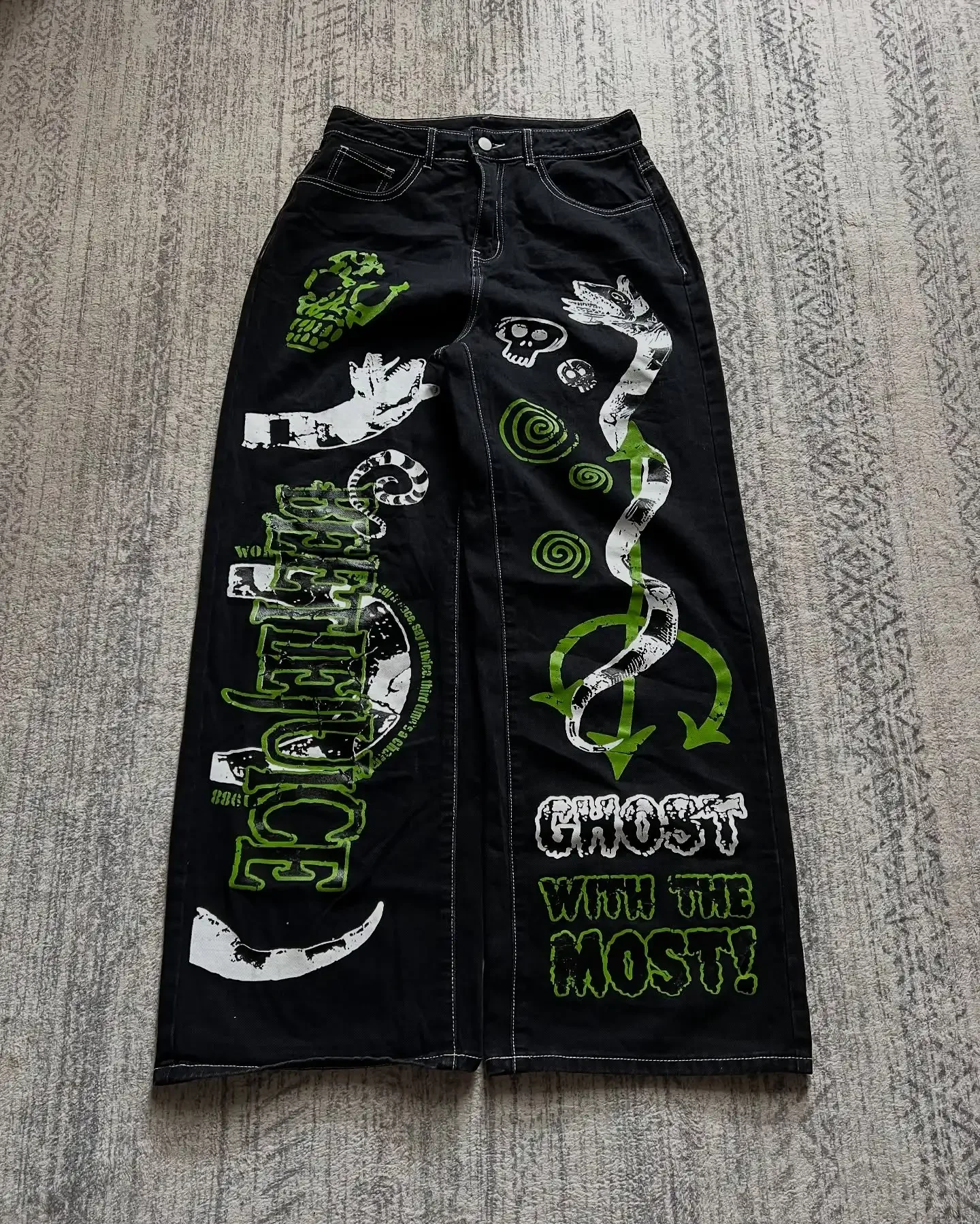 Nowe, stylowe dżinsy z grafiką dla mężczyzn i kobiet, czarno-zielono-białe, z nadrukiem czaszki MostDesign w stylu streetwear.