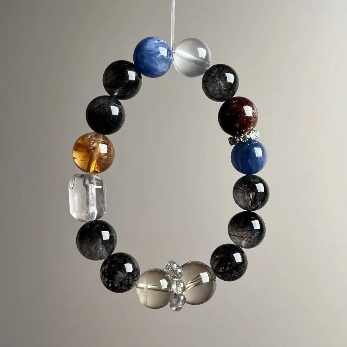 

Natural Crystal Bracelet, Black Hair Ghost, Yellow Tower Crystal, Glue Flower Light Luxury Fashion Men's and Women's Bracelet.