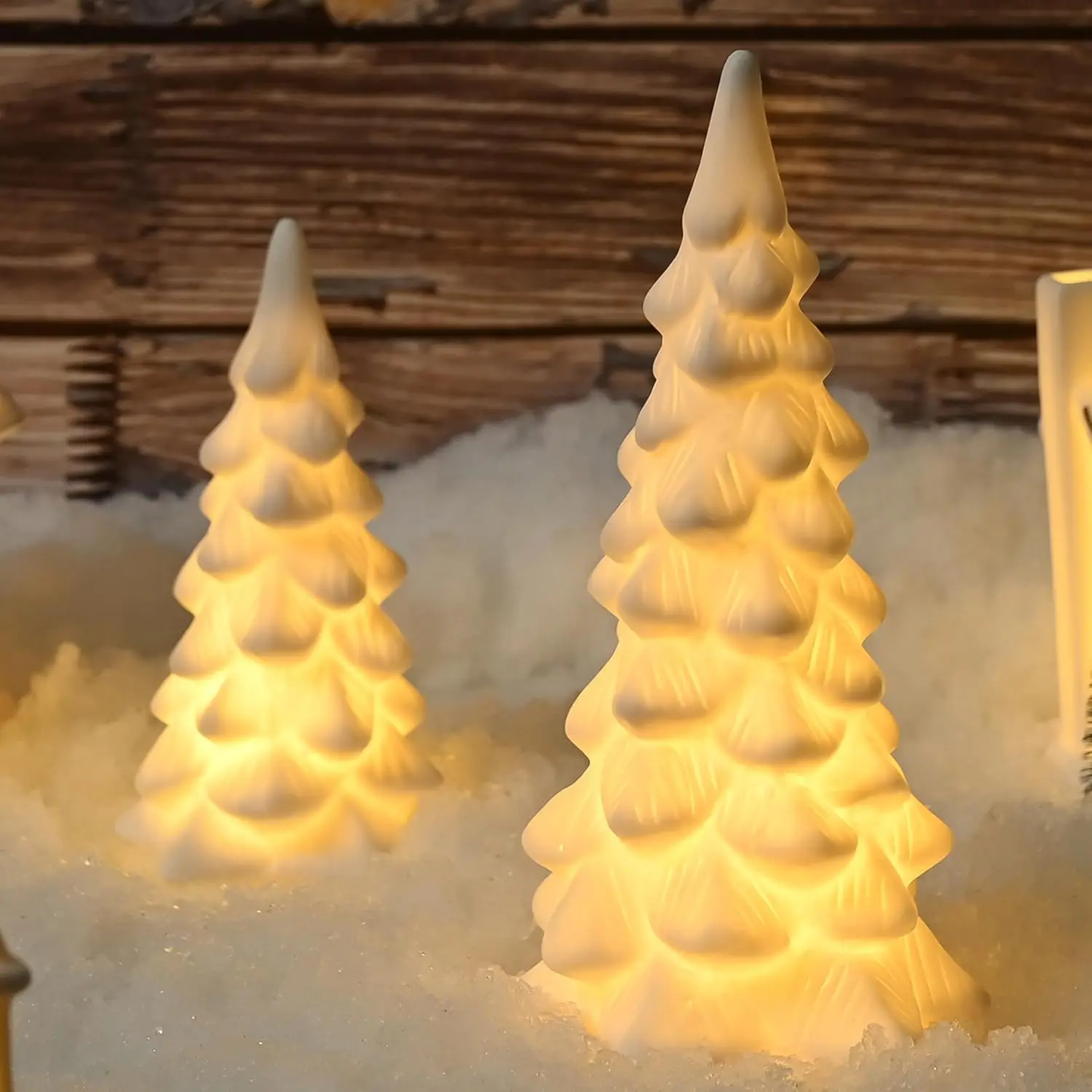 Witte keramische kerstbomen, mat witte kleine kerstboom met verlichting, tafelblad boombeeldjes voor moderne huisdecoratie (2ps)