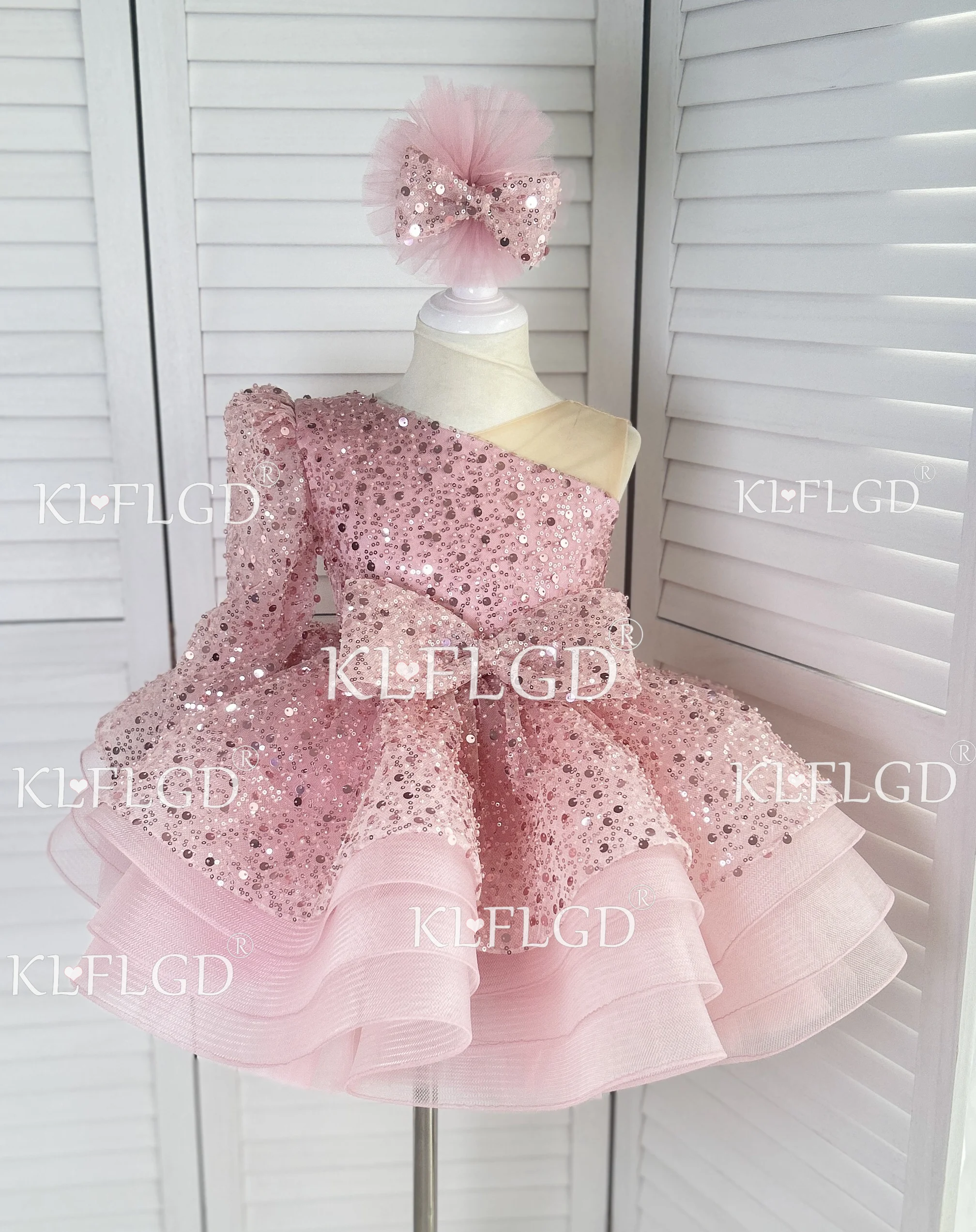 2025 Childrens clothing official bridesmaid sequins 1 year old baby girl birthday dress elegant fluffy butterfly assignment dres