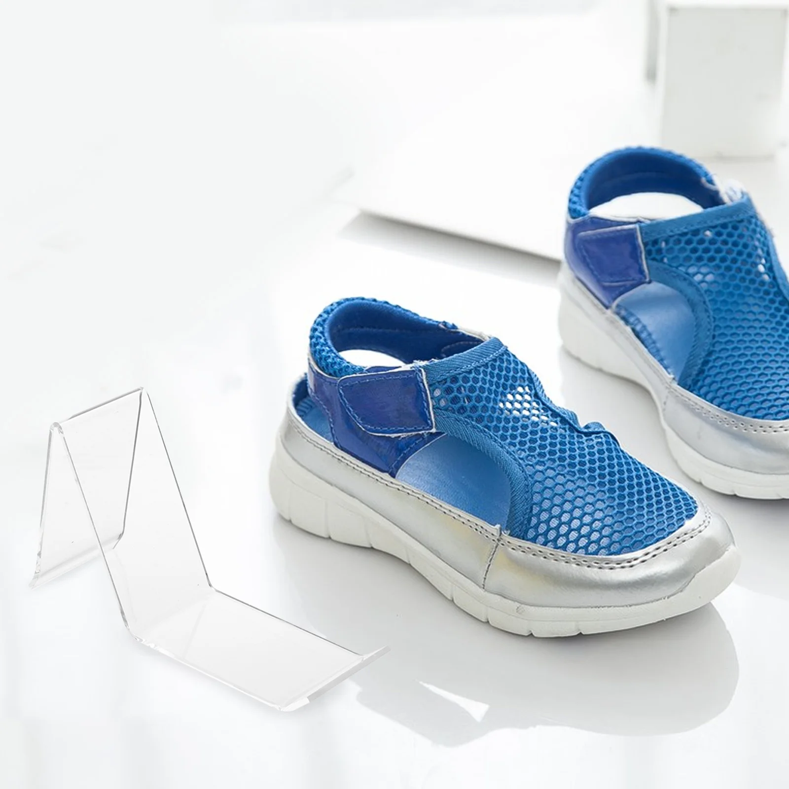 4Pcs Clear Shoe Display Stand Strong Pmma Build Stable Table Top Holder for Sneakers Sandals Retail Display Rack