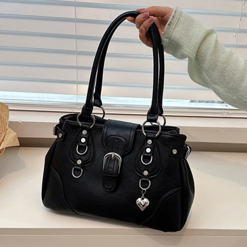 

Korean Retro Motorcycle Bag Stylish Rivet Decoration Magnetic Snap Handbag Women's Solid Color Large Capacity Shoulder Bag