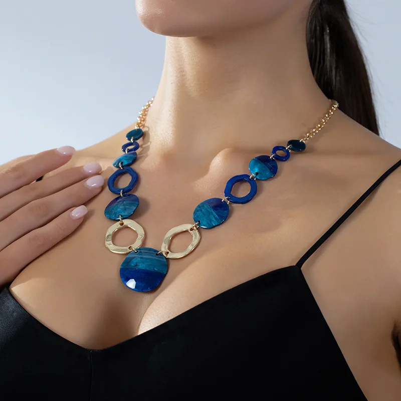 DIY accessories Core blue light luxury acrylic water pattern disc necklace, niche design sense female ins style versatile pendan