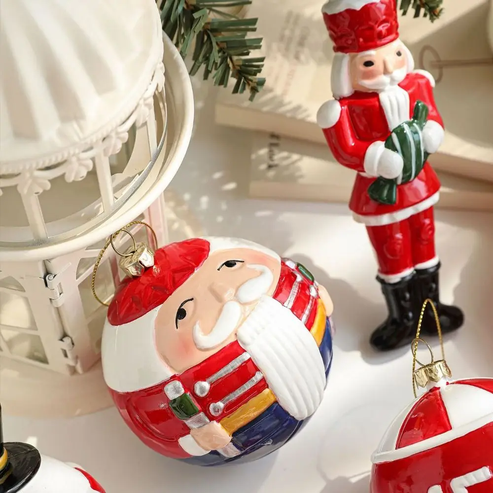 البلاستيك شجرة عيد الميلاد قلادة دليل رسمت سانتا كلوز تمثال شجرة عيد الميلاد شنقا الحلي الأحمر والأبيض #4