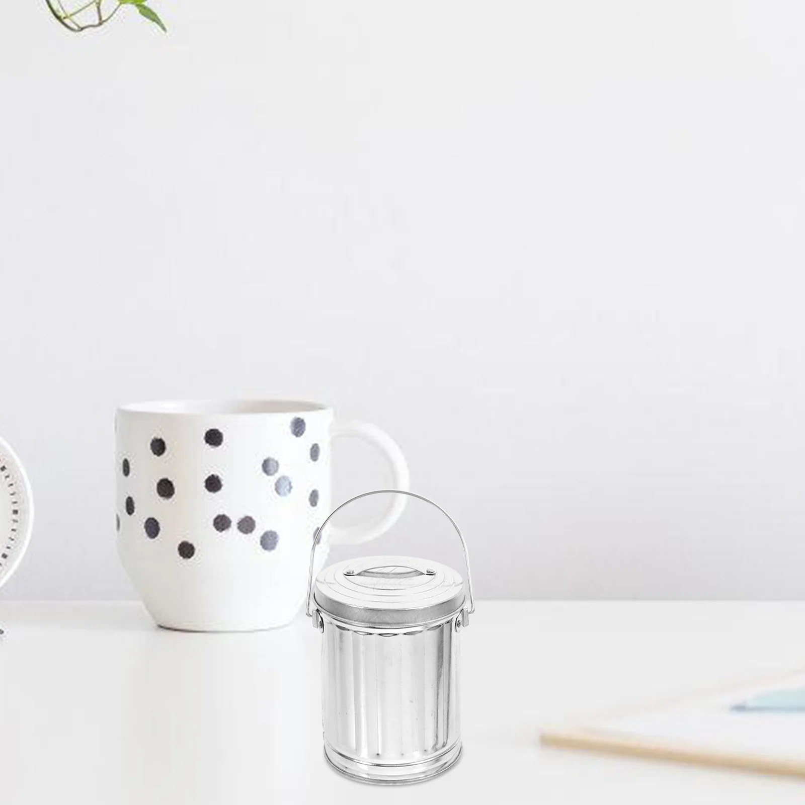 

Mini Desktop Trash Can Metal Covered Large Capacity Office Home Waste Paper Basket Garbage Container Pen Holder