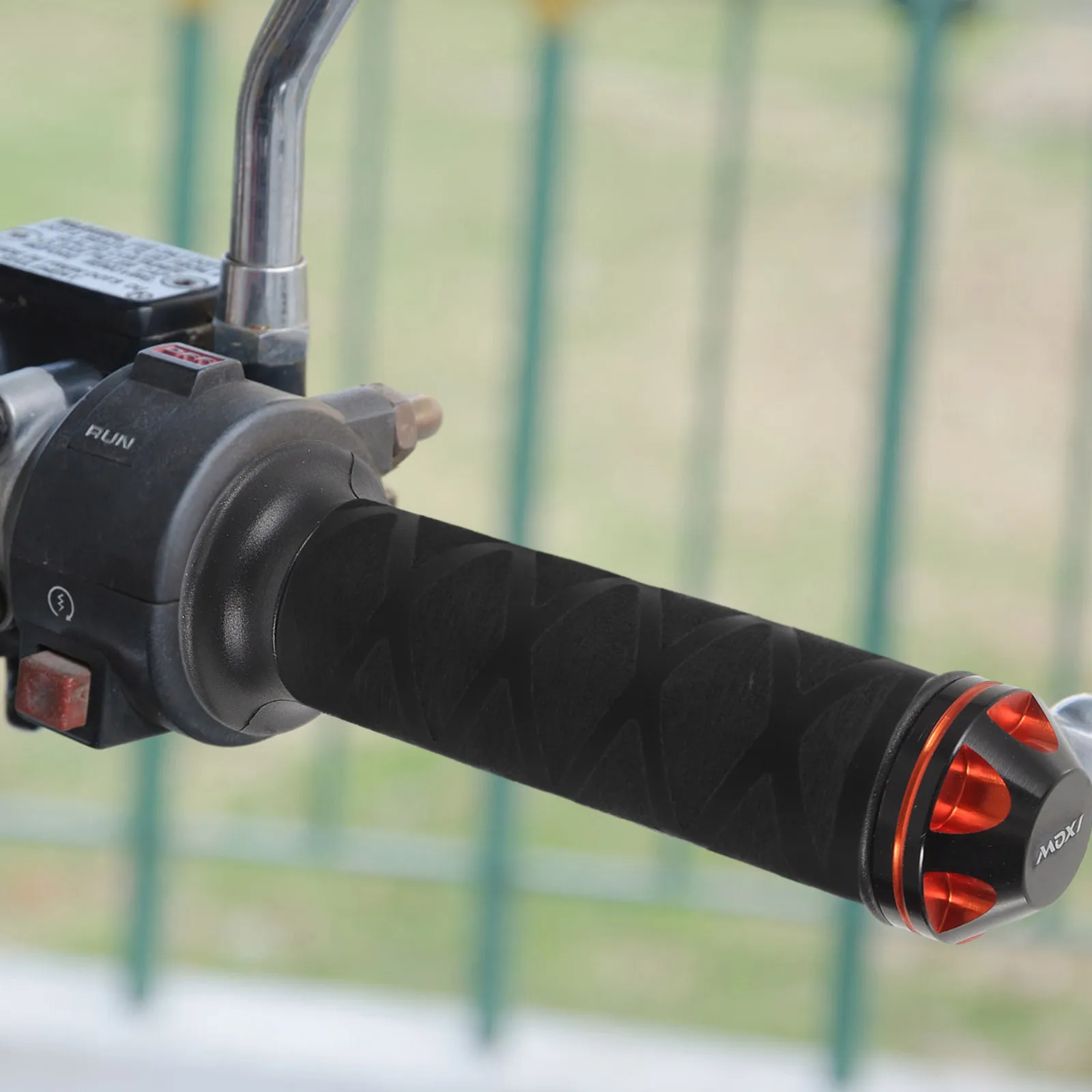 

Table Tennis Handle Grip Tape Wear Resistant Overgrip Tape Comfortable Anti Slip Wrap Grip for Racket Badminton Motorbike