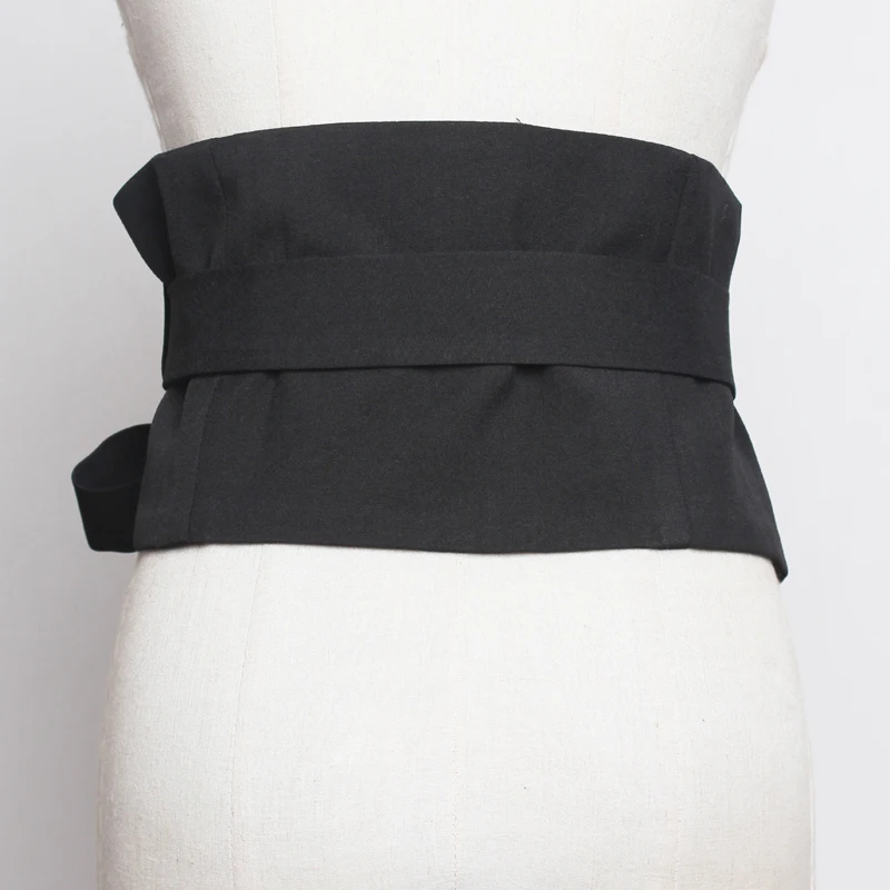 [EAM] Black Cloth Asymmetrical Bow Bandage Wide Belt Personality Women New Fashion Tide All-match Spring Autumn 2024 1A778