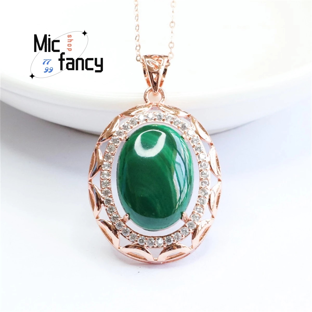 

Natural Malachite Pigeon Egg Pendant Embedded Elliptical Simple Personality Generous Women National Style Fashion Fine Jewelry