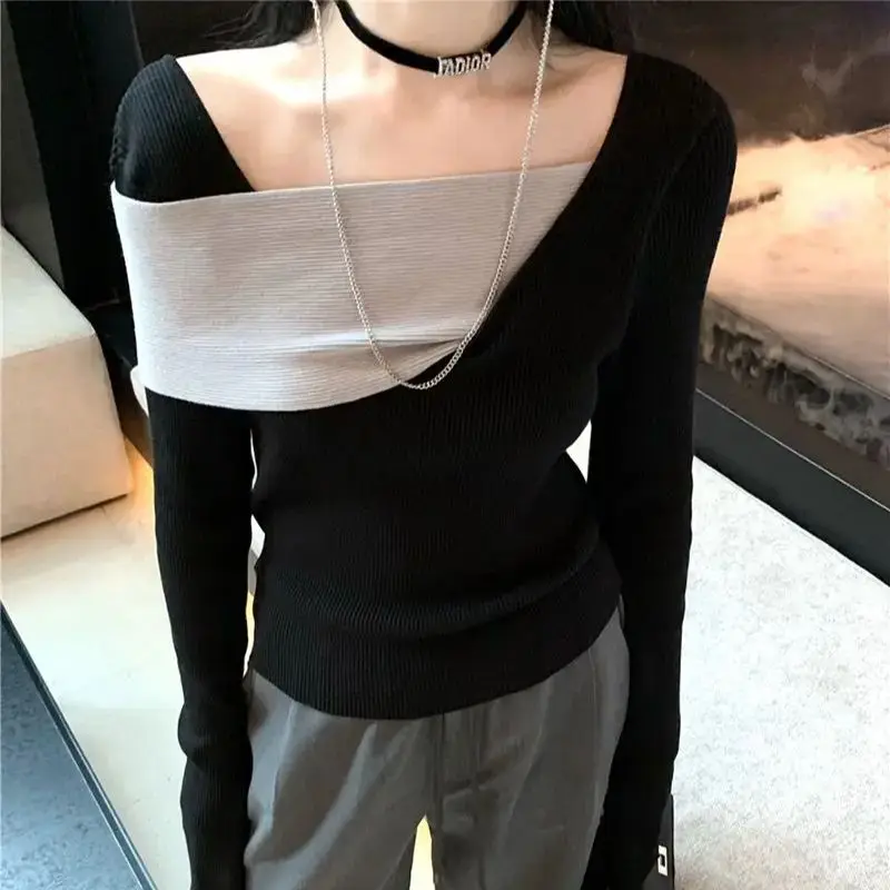 

Spliced ​​Knitted Sweater Pure Lust Style Contrasting Color Cross-Over Women Autumn Winter Niche Slimming Long-Sleeved