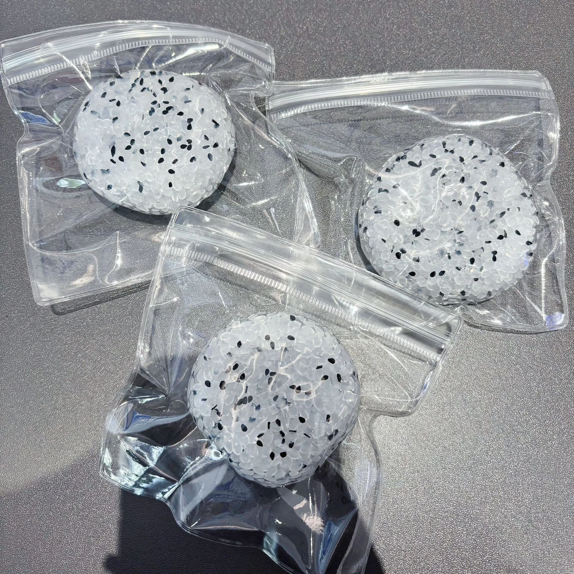 1 Stück Zufällige Farbe Sesam-Reis Handgemachtes Squishy-Spielzeug Weicher Transparenter Stressball Dehnbares Fidget-Spielzeug Angstlinderungsspielzeug für Erwachsene – Detail 5