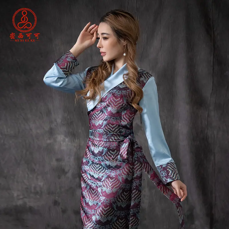 Xizang kostuum dansvoorstelling kostuum Tibetaanse Bola rok reisfotograaf Lhasa